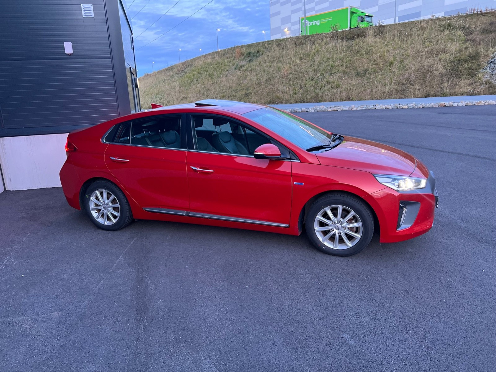 Hyundai IONIQ