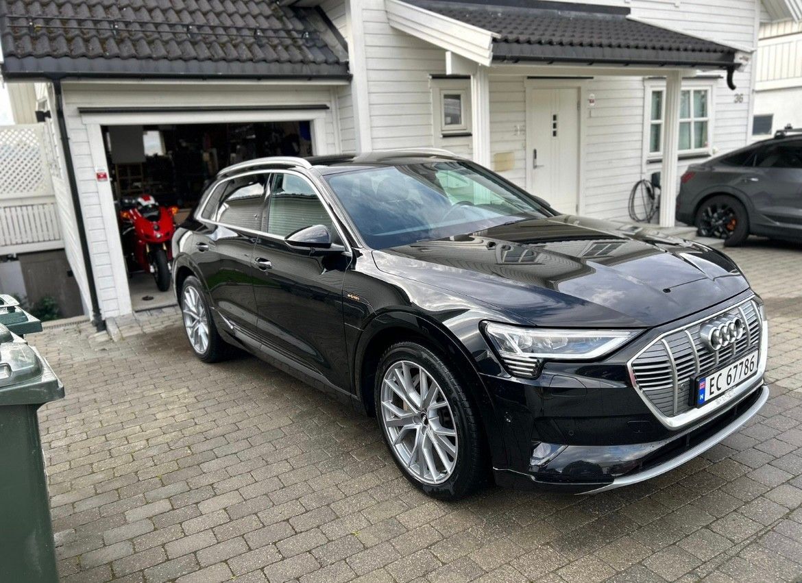 Audi e-tron