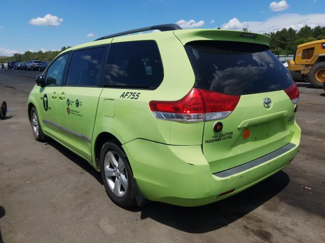 Toyota Sienna LE 2014