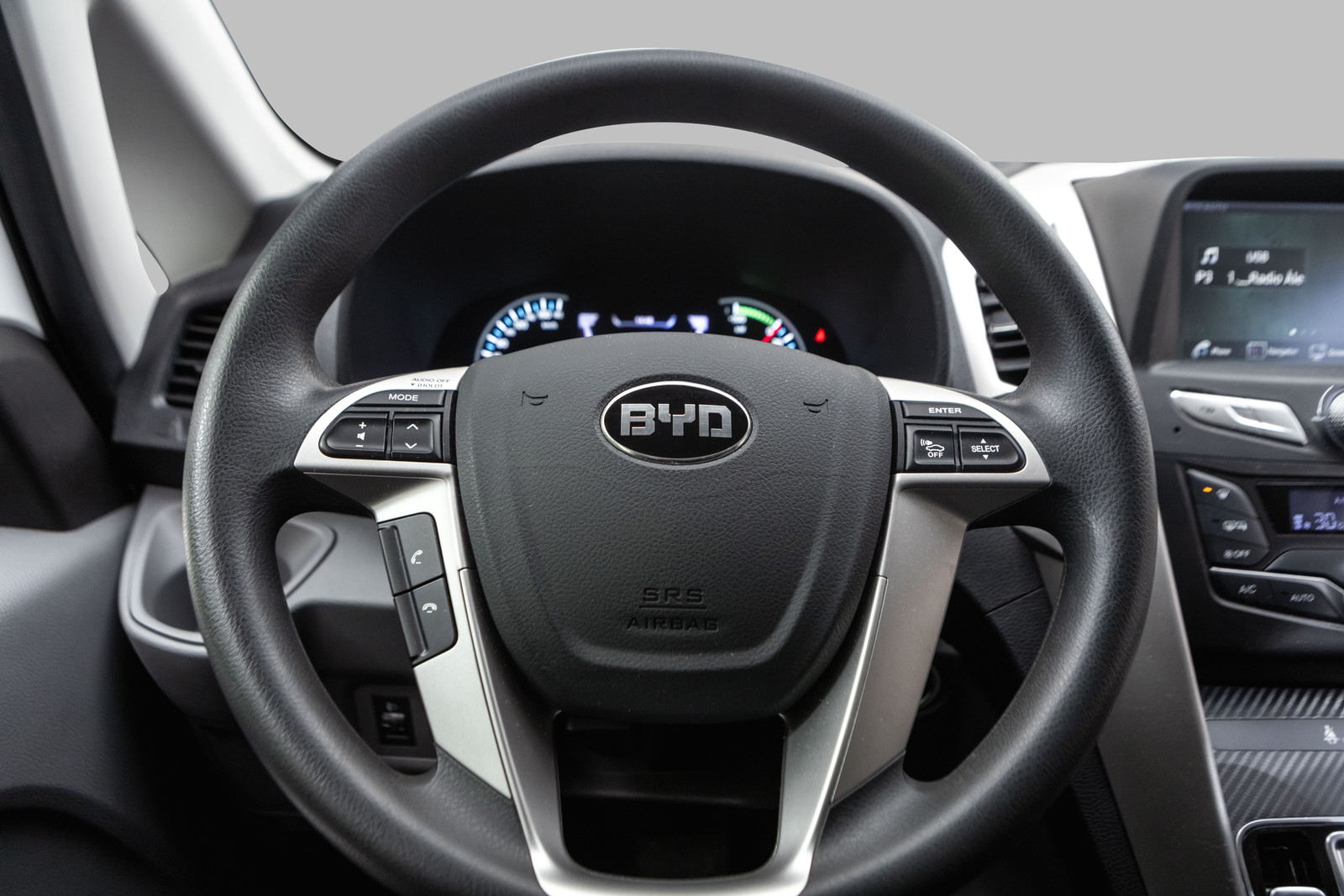 BYD T3