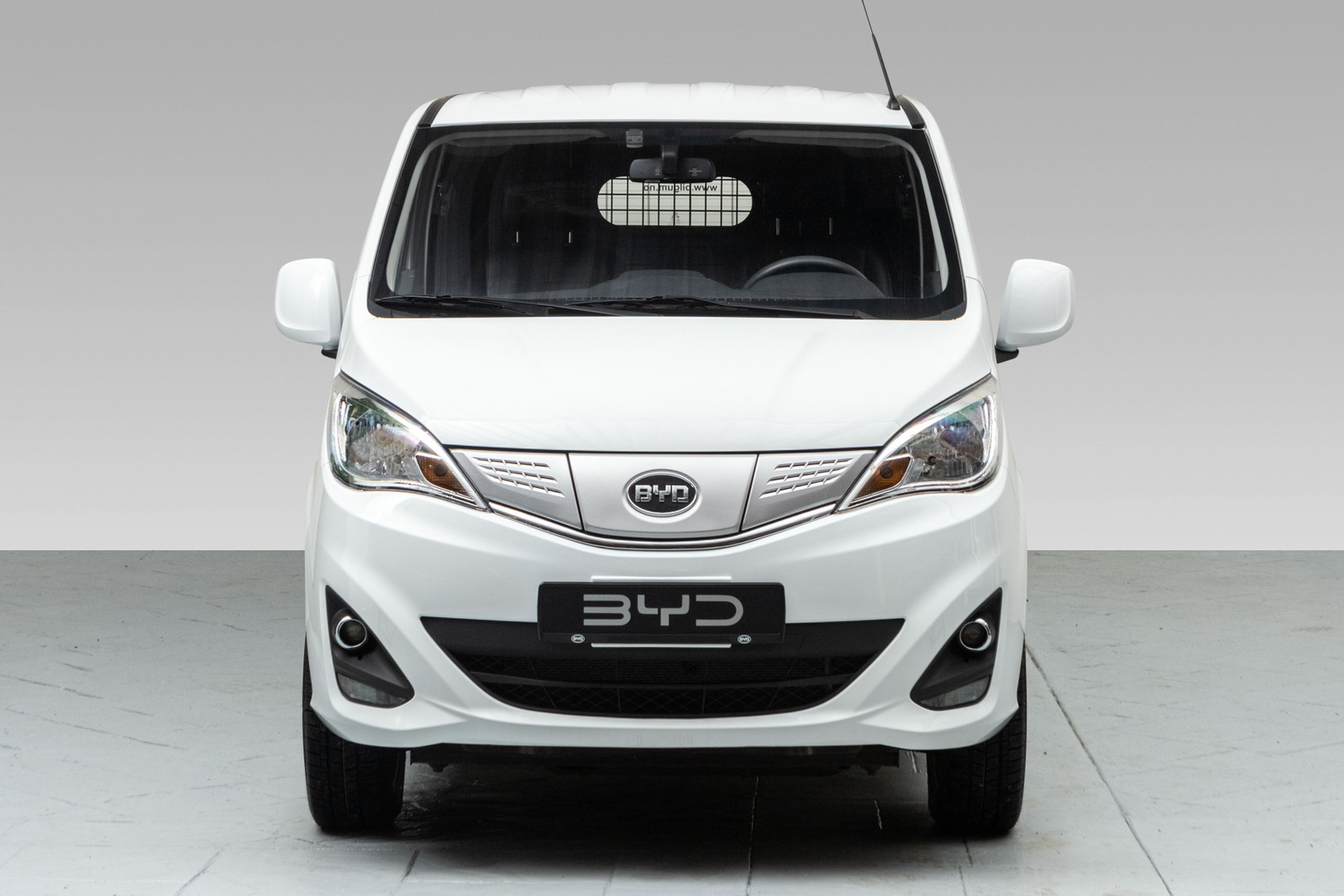 BYD T3