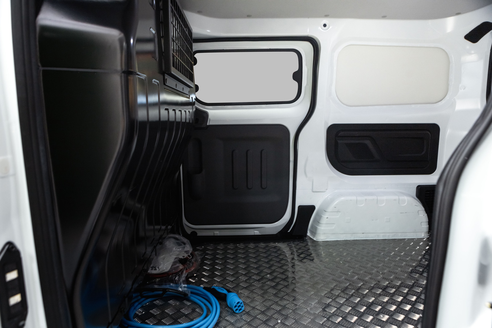 BYD T3