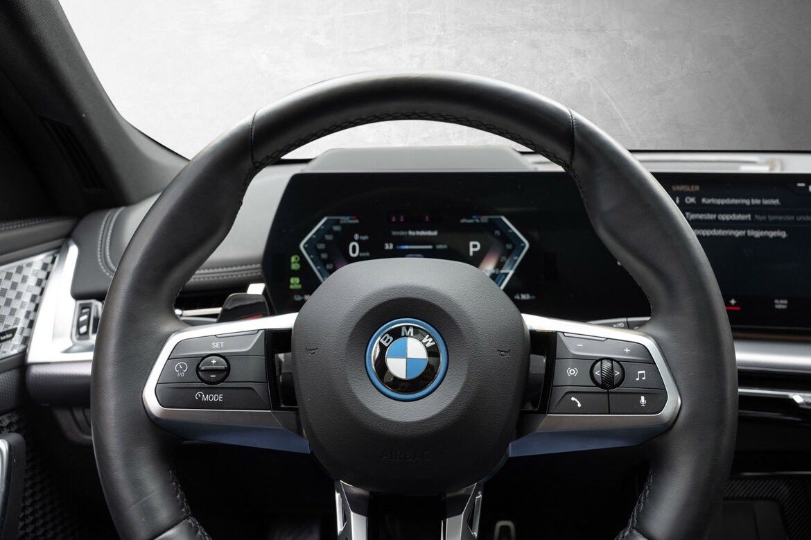 BMW iX1