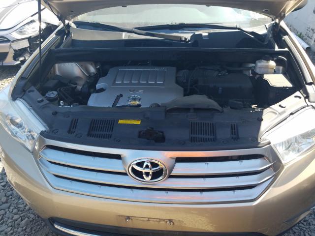 Toyota Highlander 2013