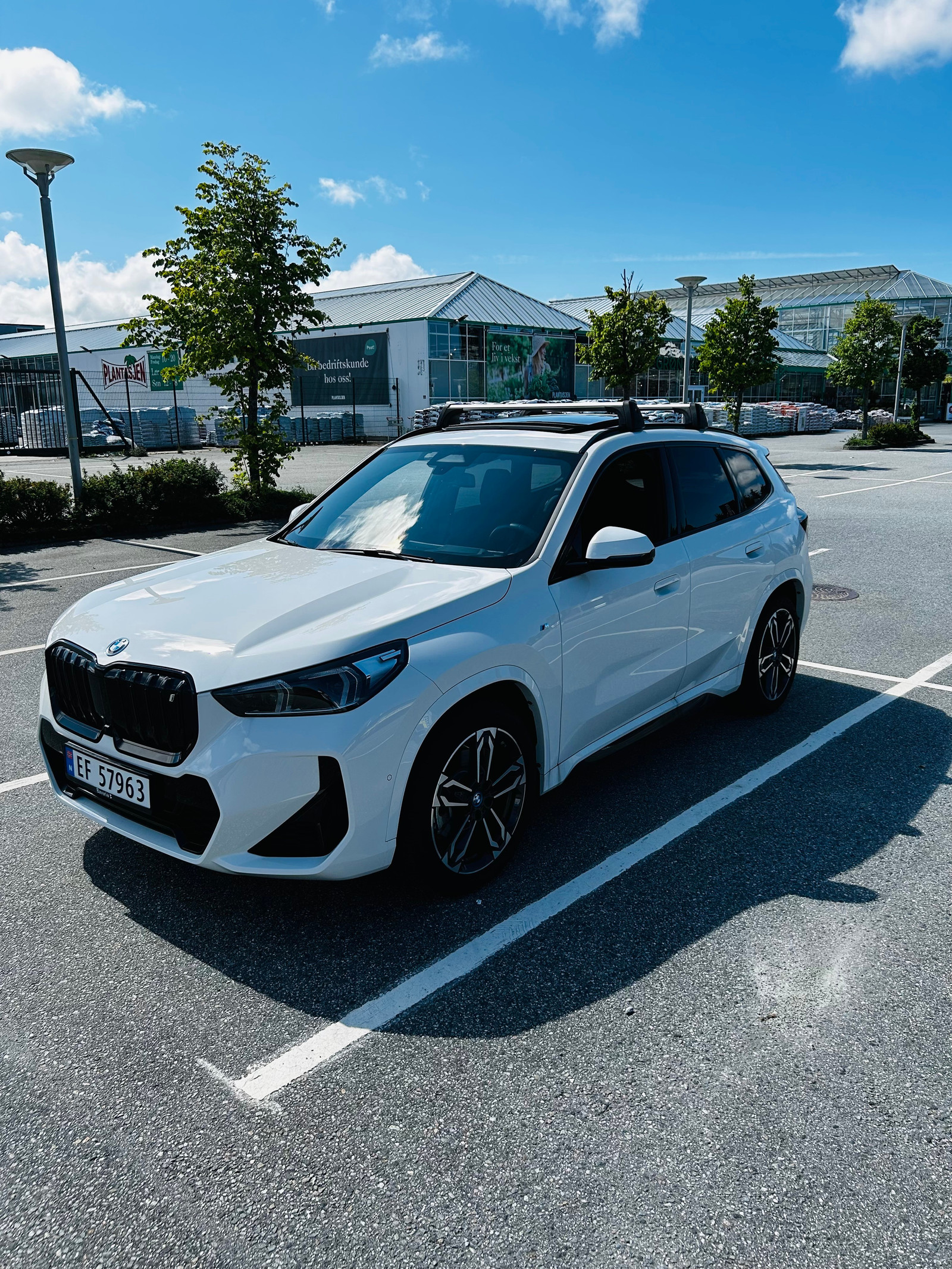 BMW iX1