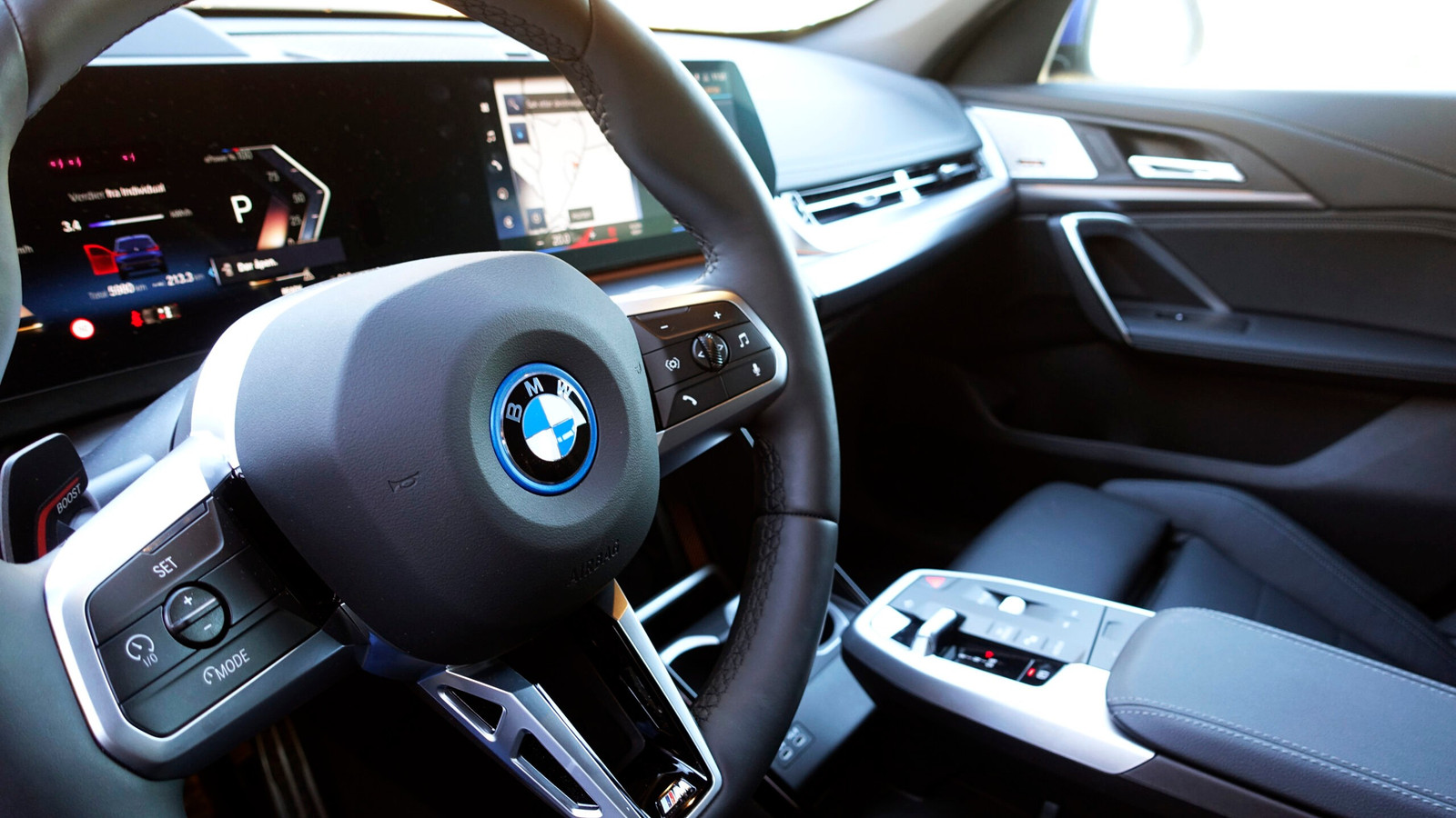 BMW iX1