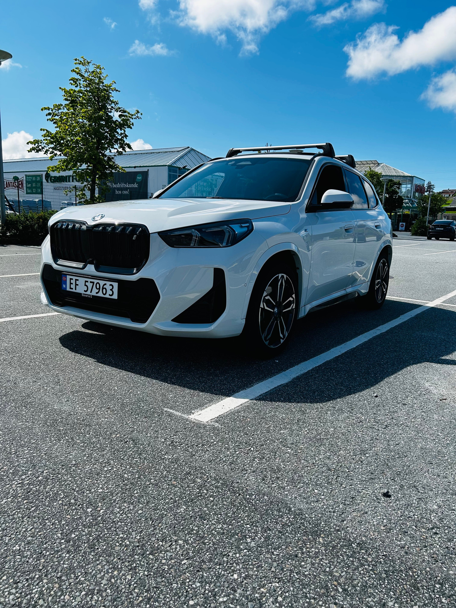 BMW iX1