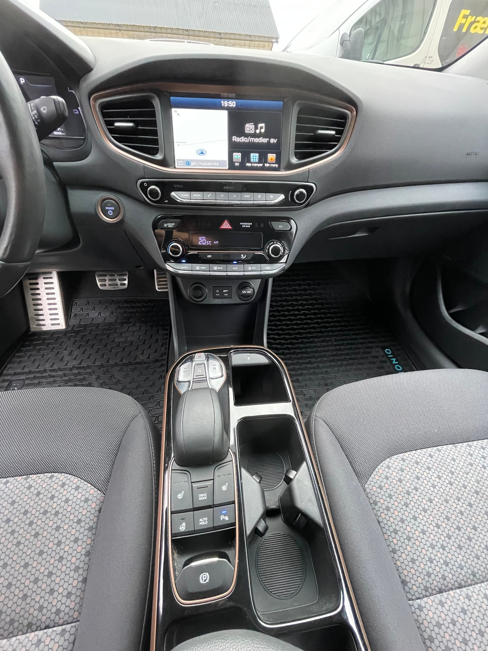 Hyundai IONIQ