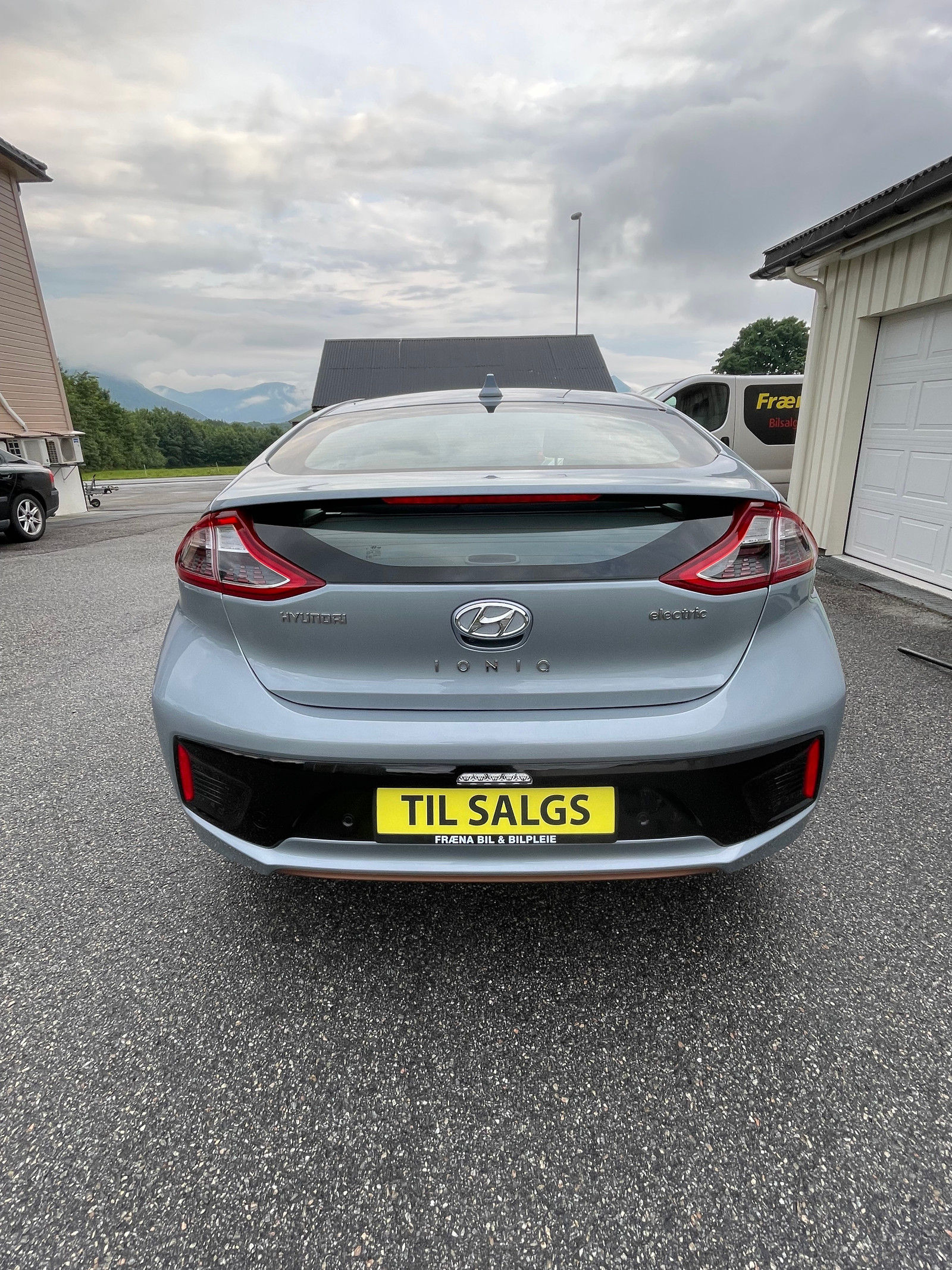 Hyundai IONIQ