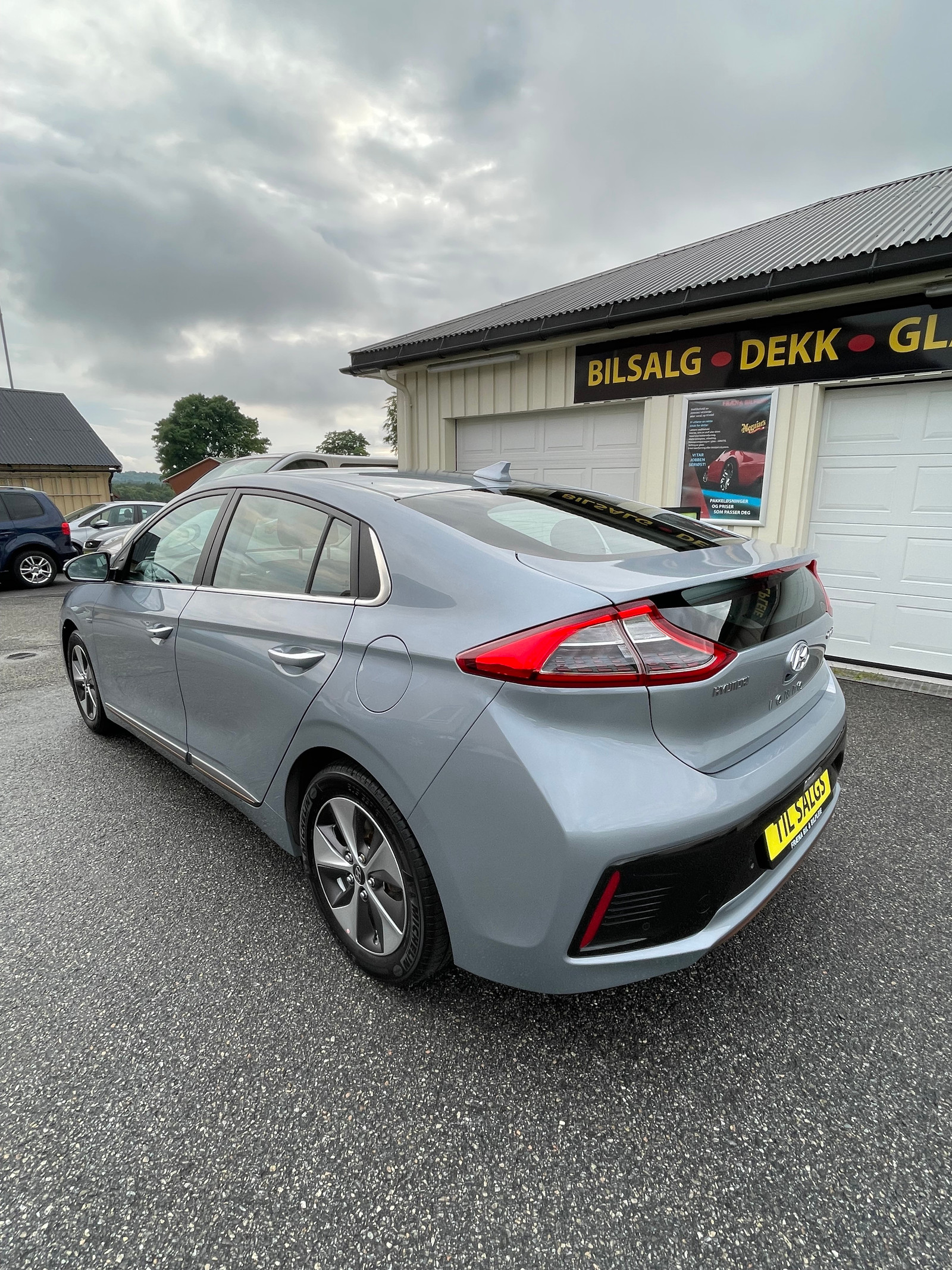 Hyundai IONIQ