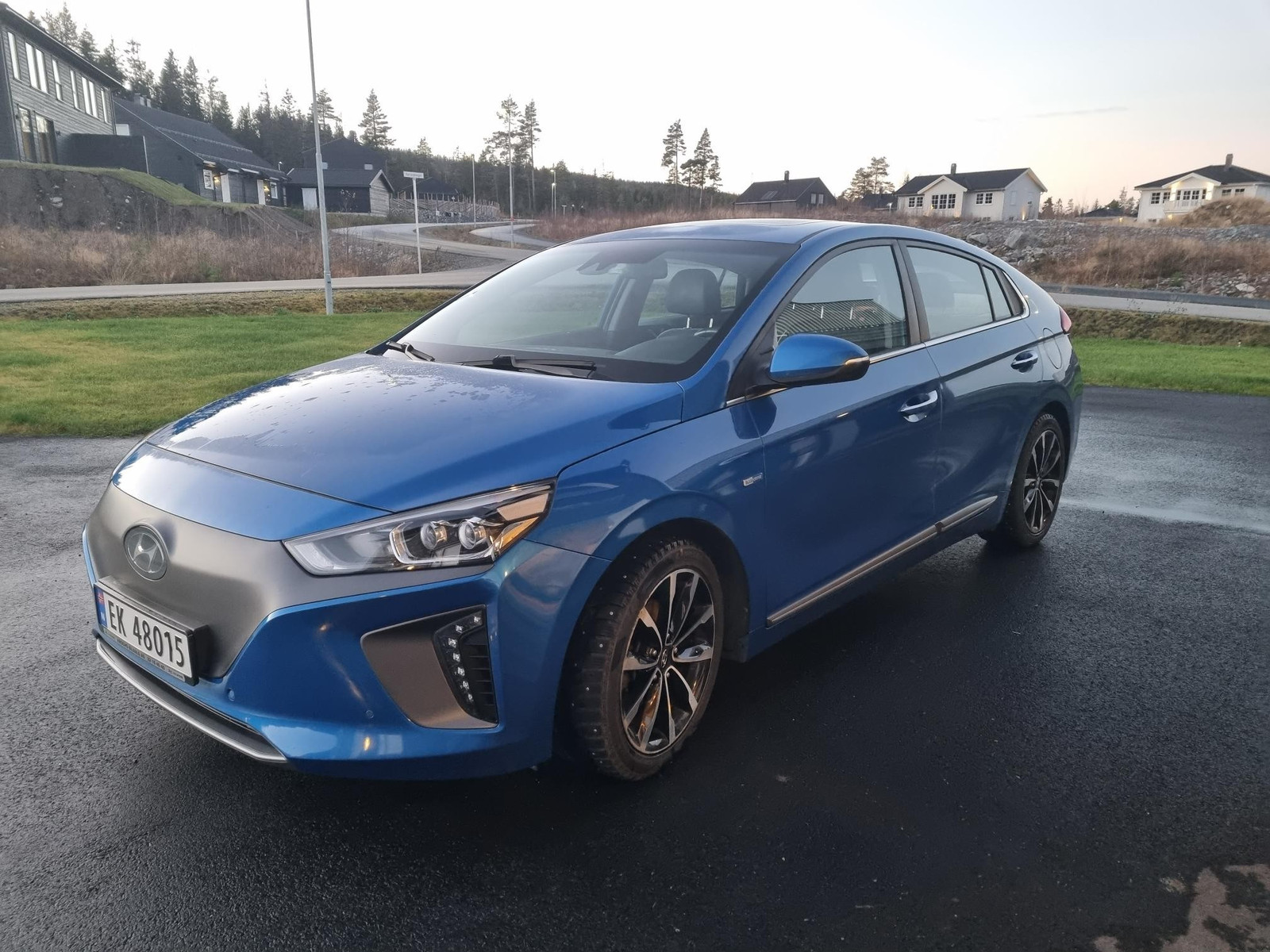 Hyundai IONIQ
