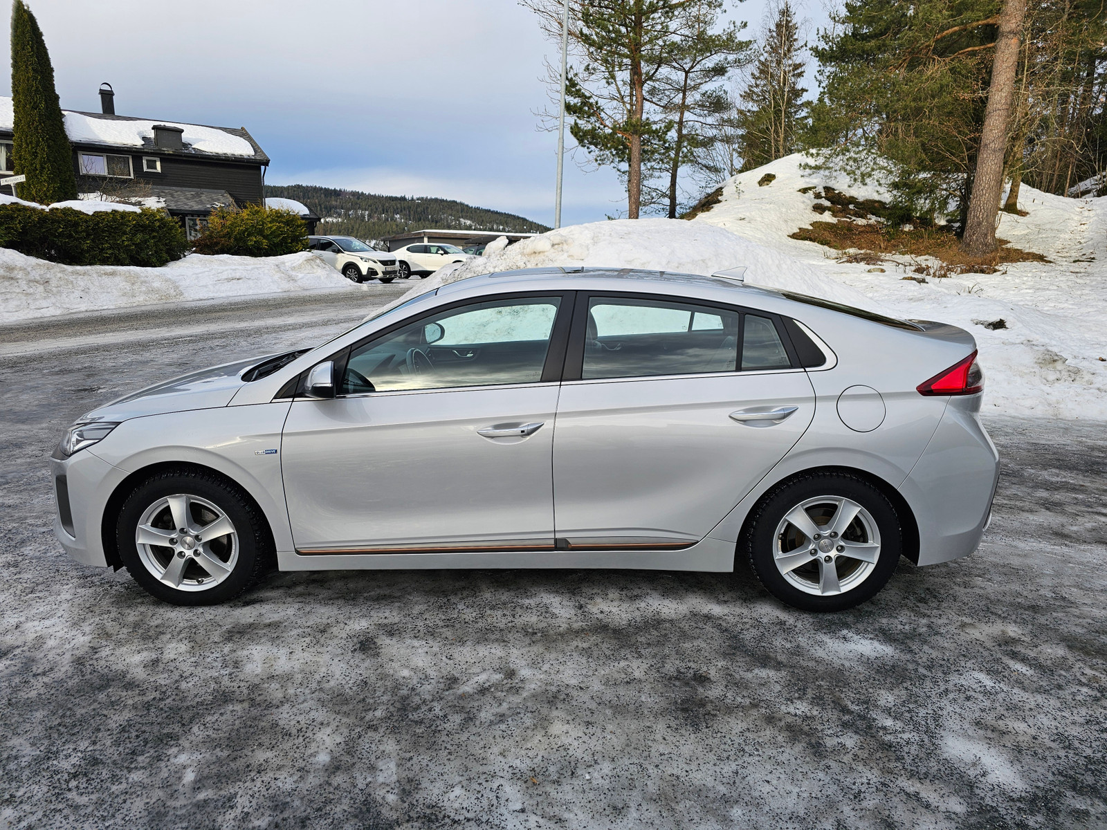Hyundai IONIQ