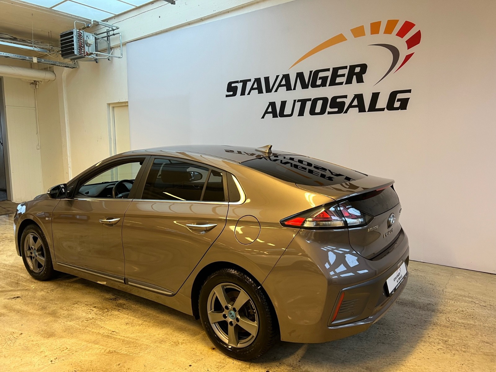 Hyundai IONIQ