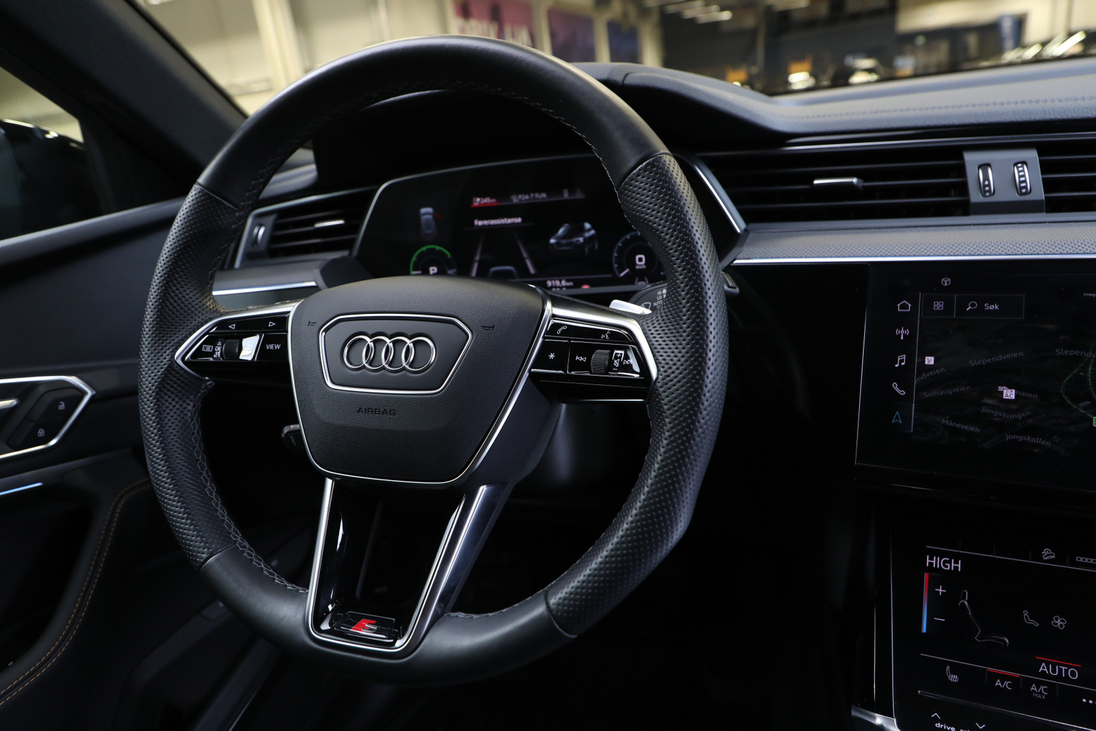 Audi e-tron