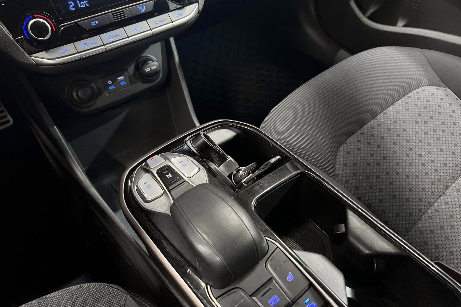 Hyundai IONIQ