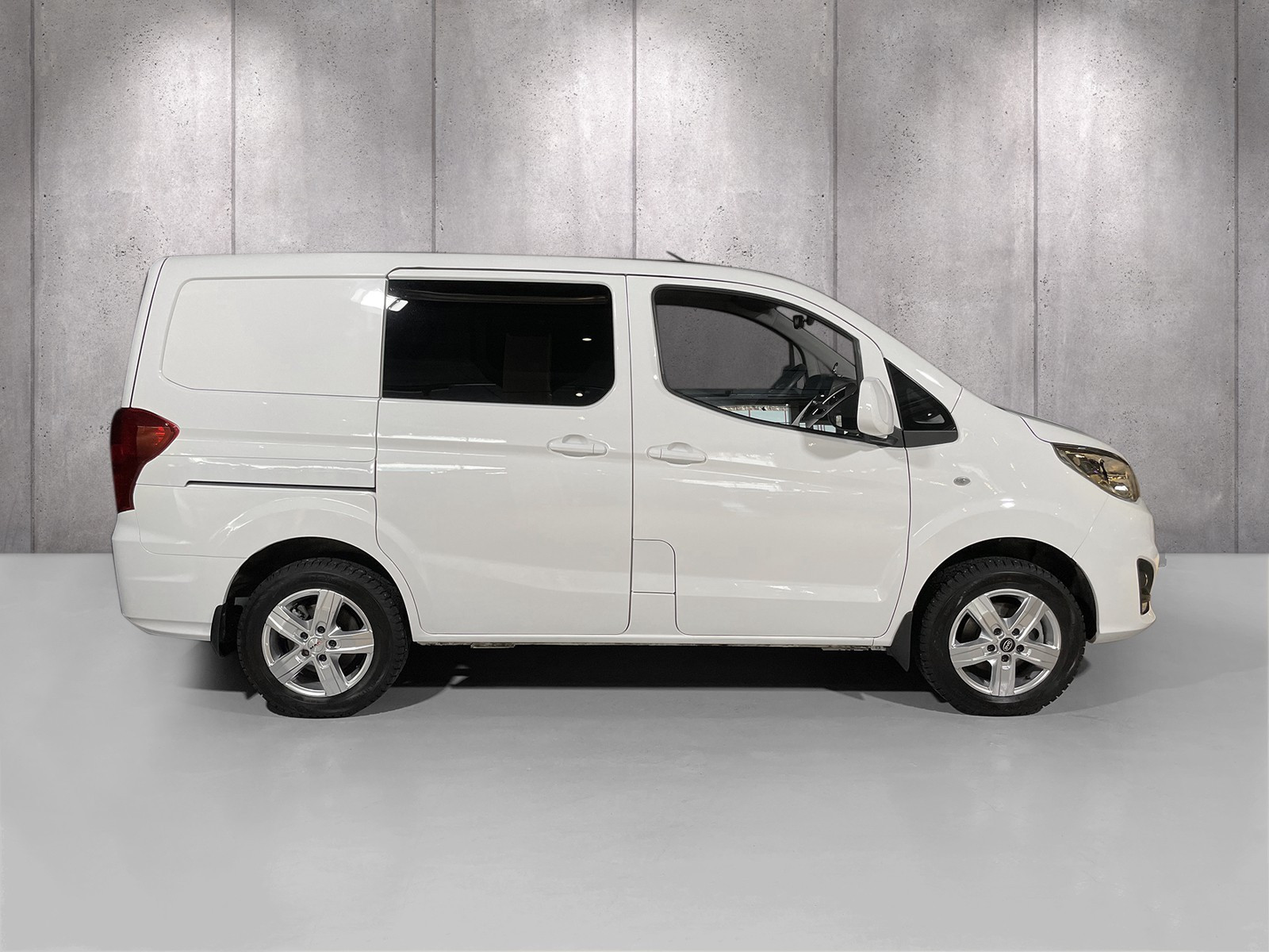 BYD T3