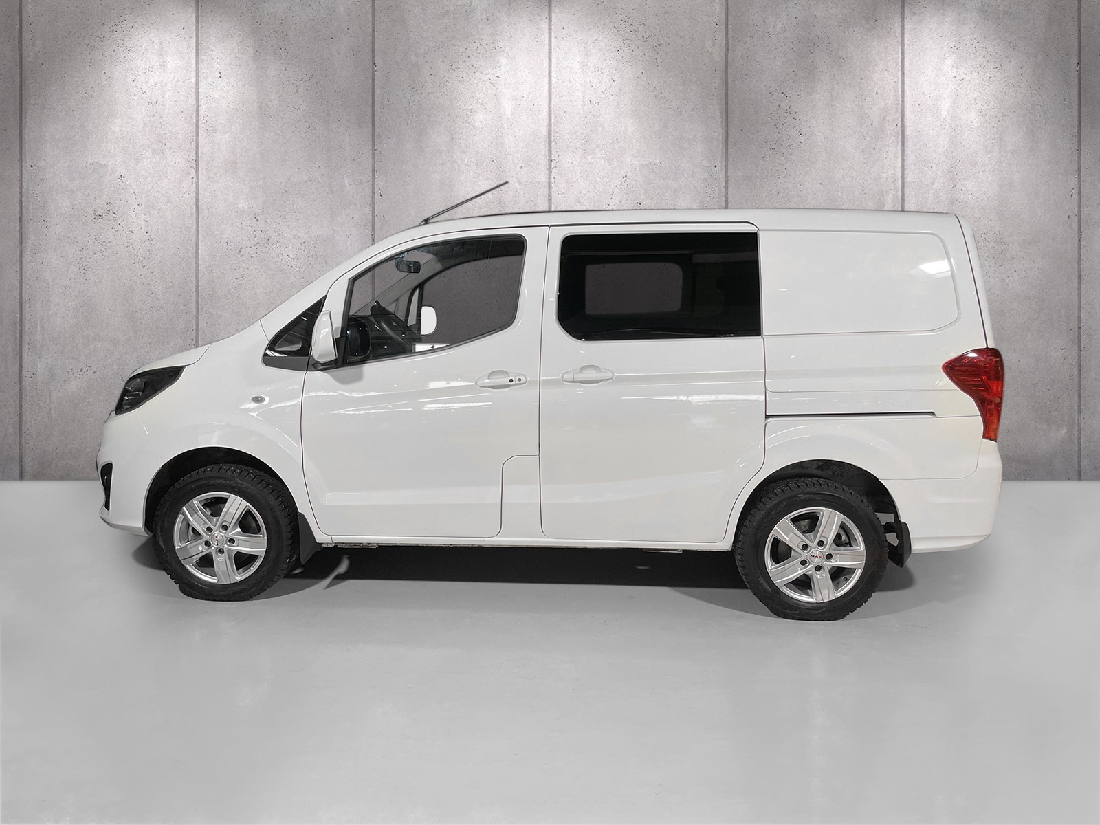 BYD T3