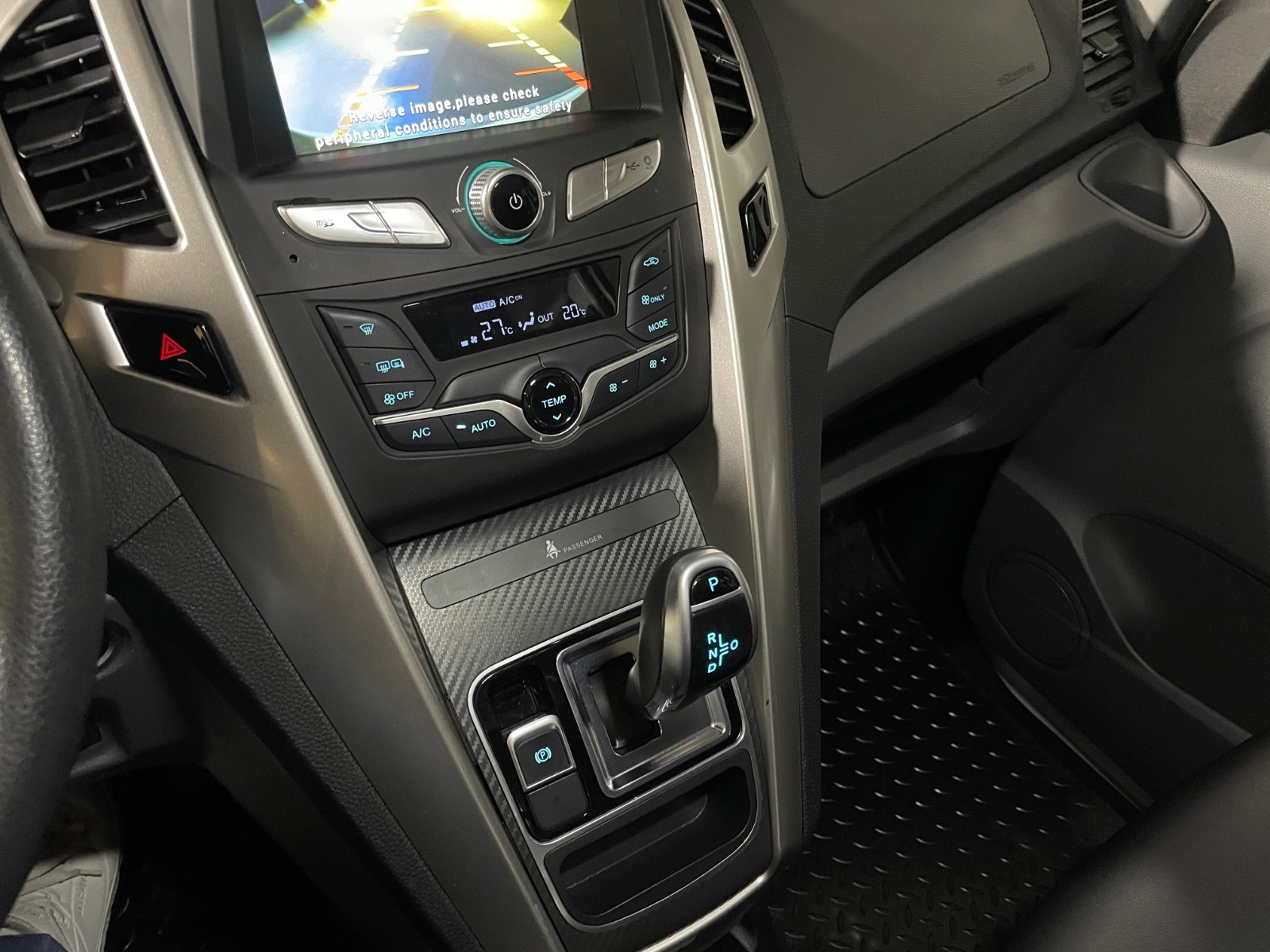 BYD T3
