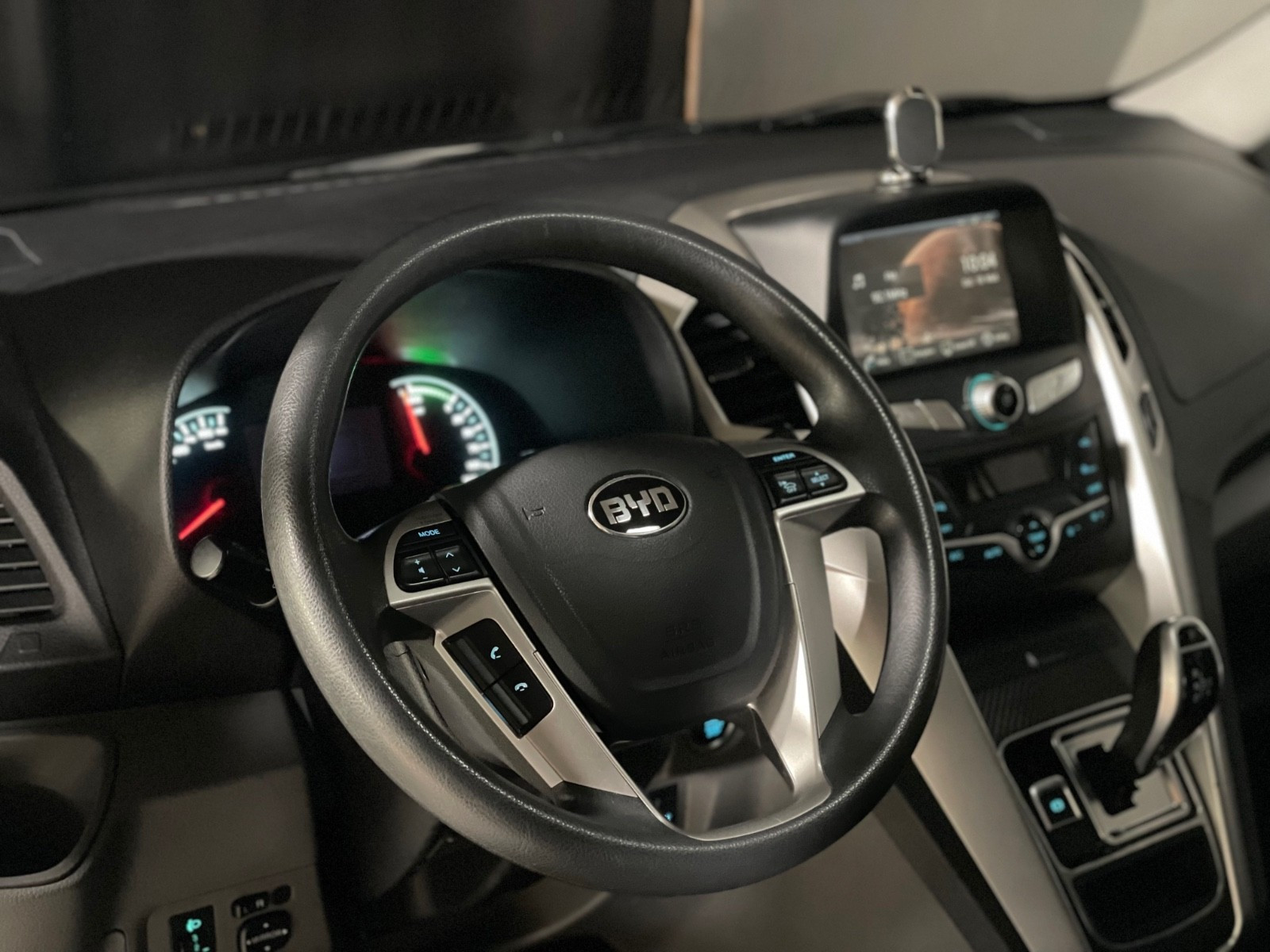 BYD T3