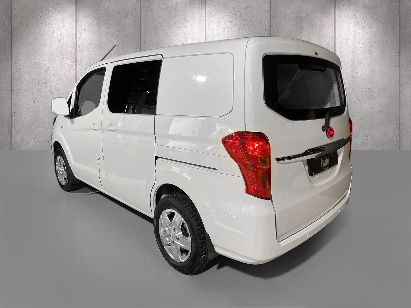 BYD T3