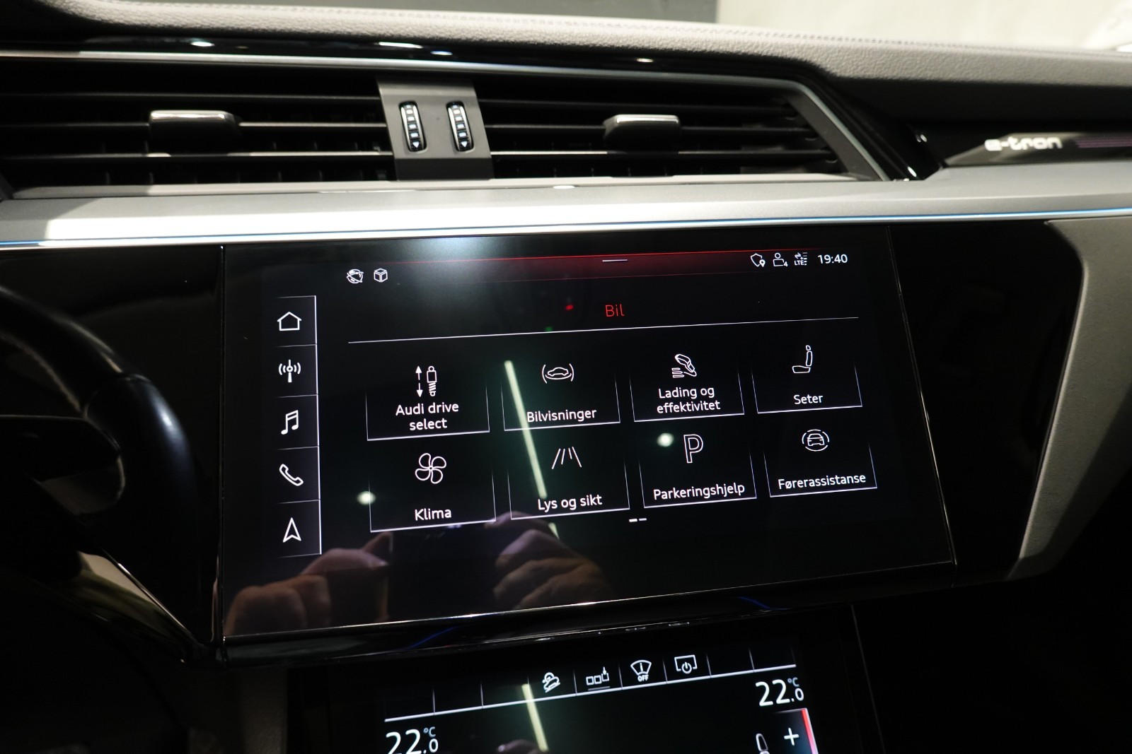 Audi e-tron