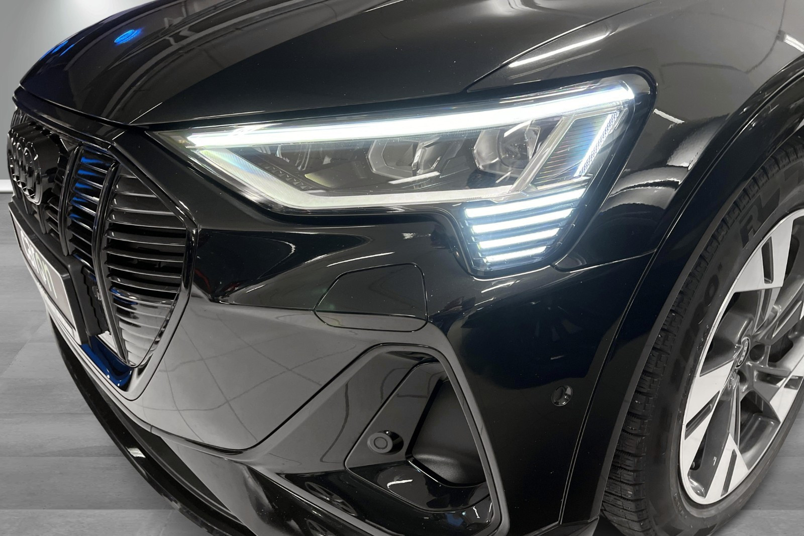 Audi e-tron