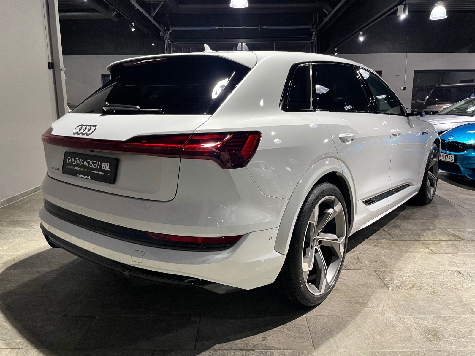 Audi e-tron