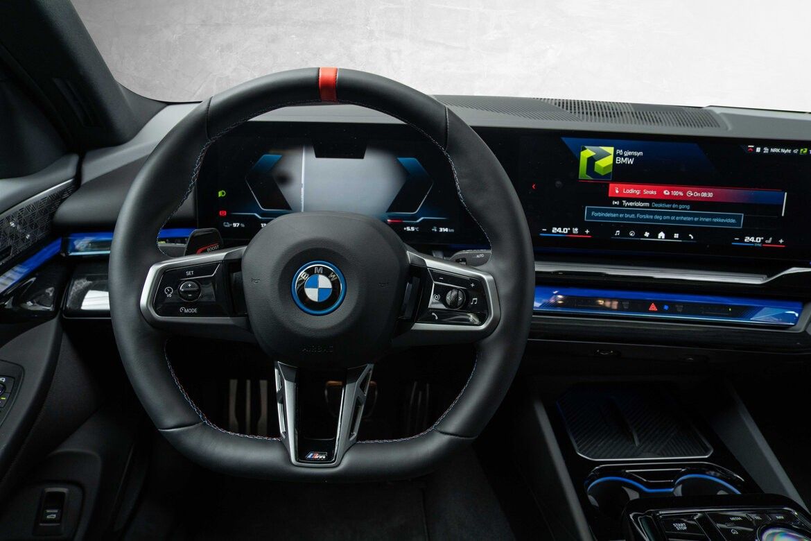 BMW i5 M60