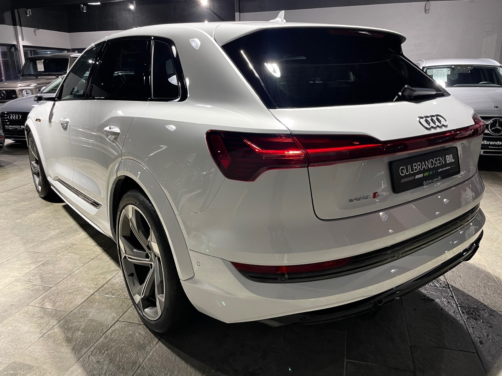 Audi e-tron