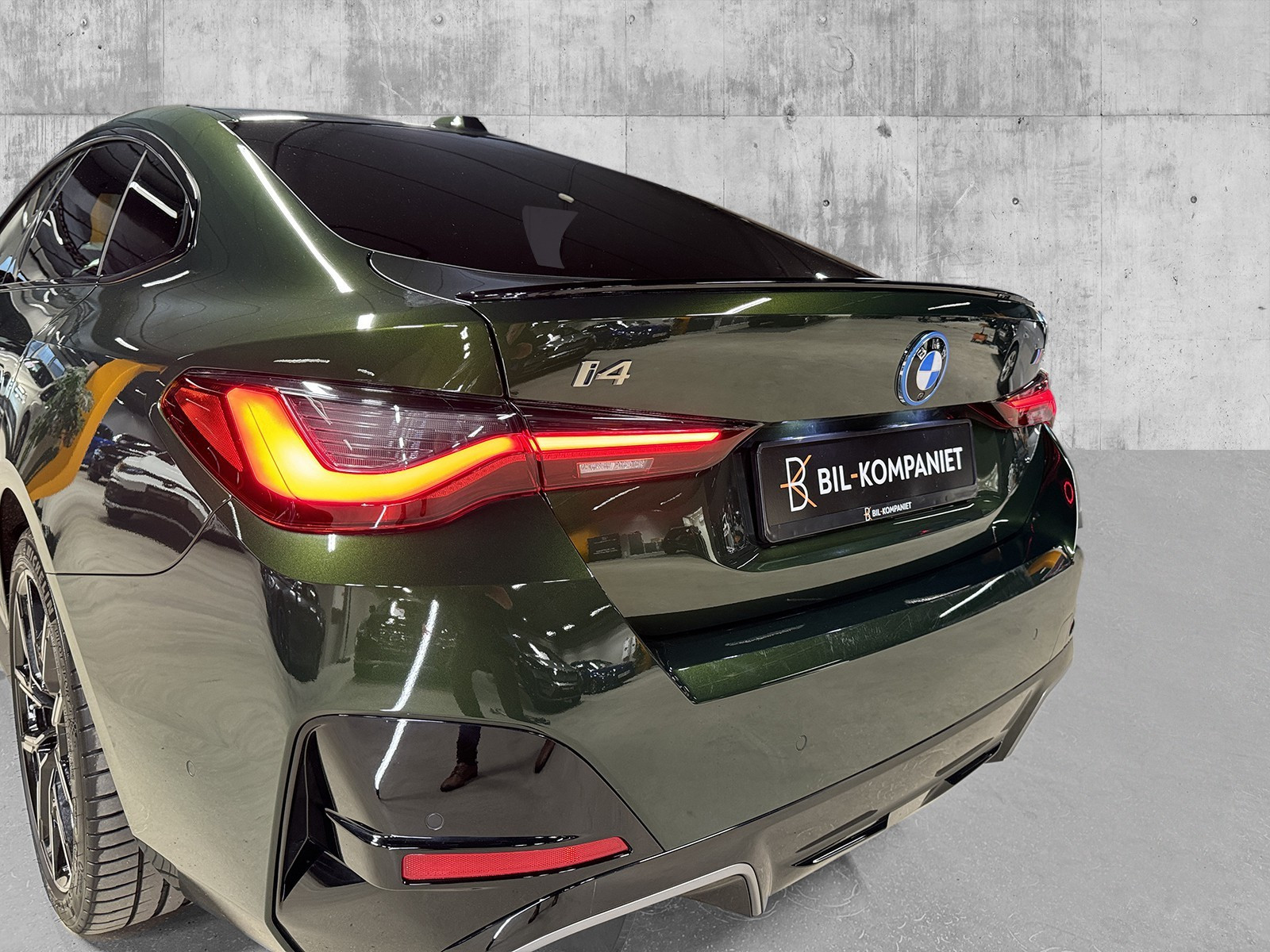 BMW i4 M50