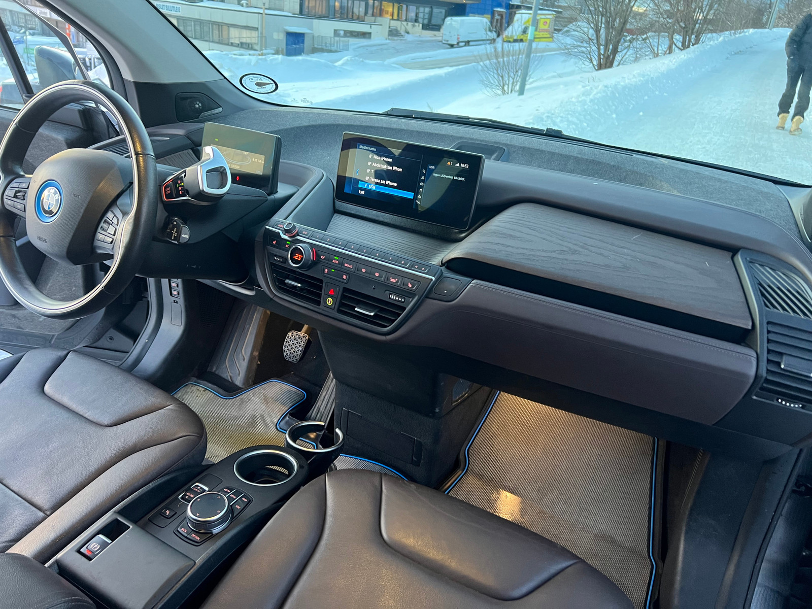 BMW i3