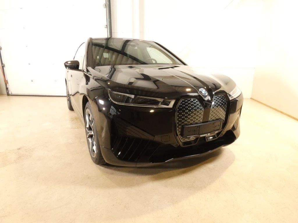 BMW iX xDrive 50