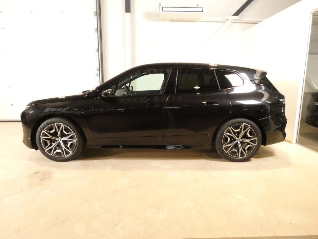 BMW iX xDrive 50
