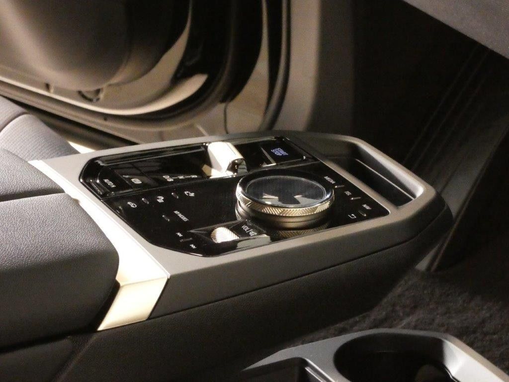 BMW iX xDrive 50