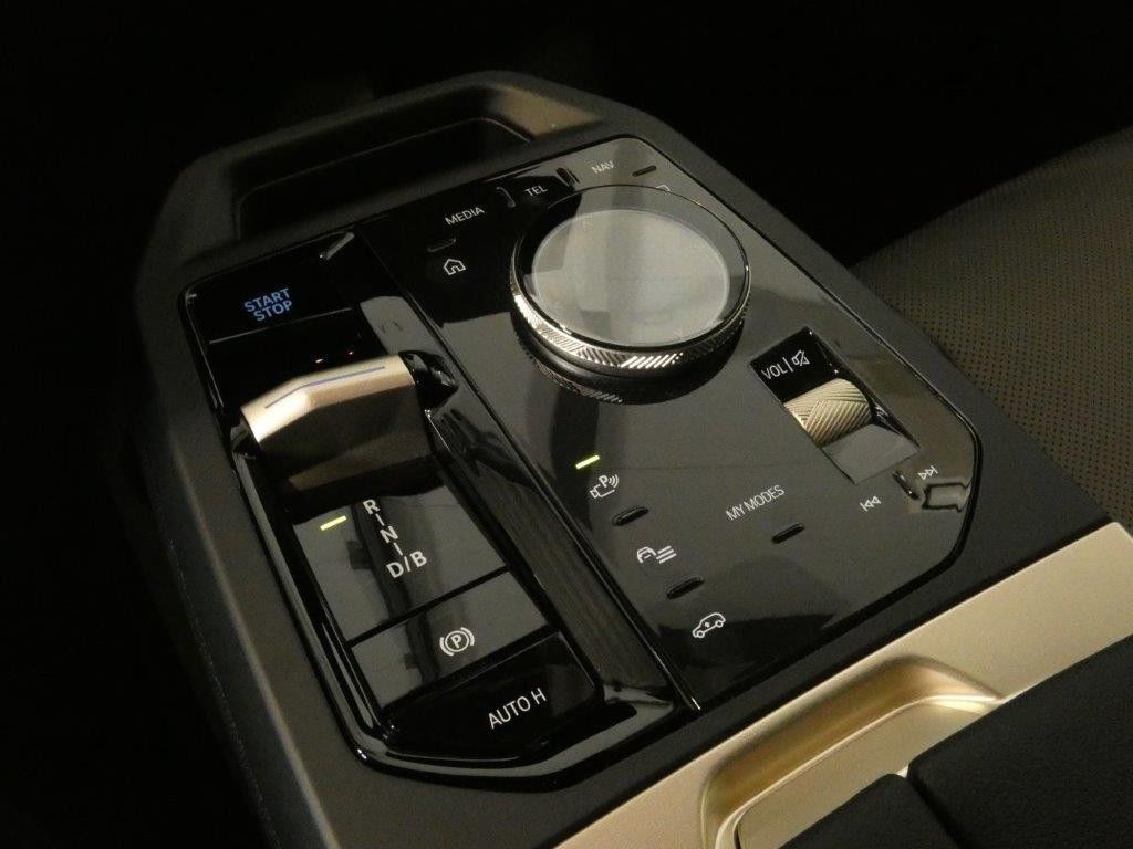 BMW iX xDrive 50