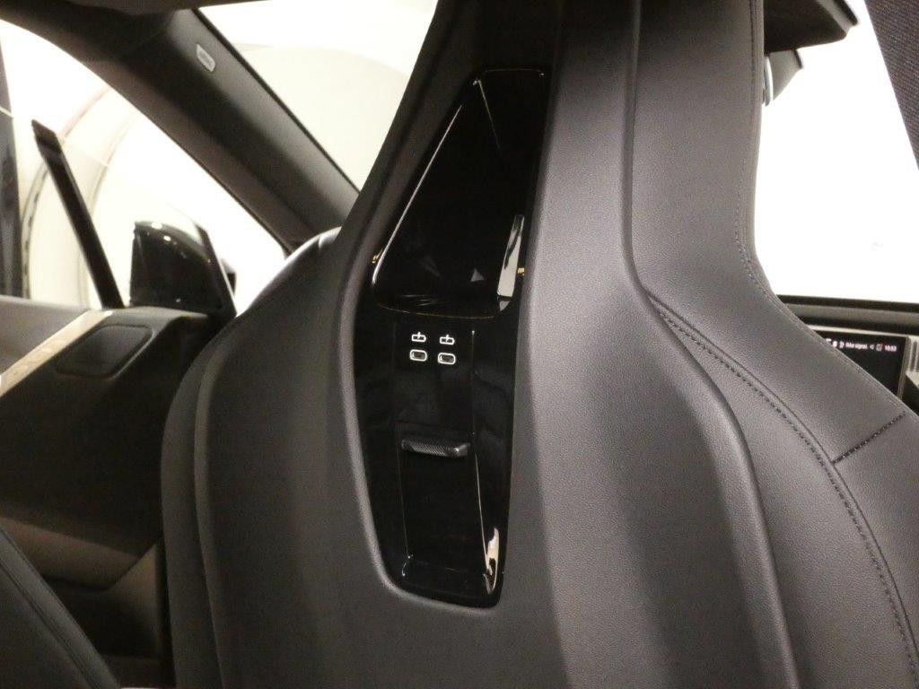 BMW iX xDrive 50