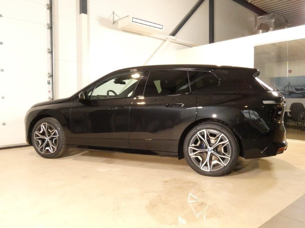BMW iX xDrive 50