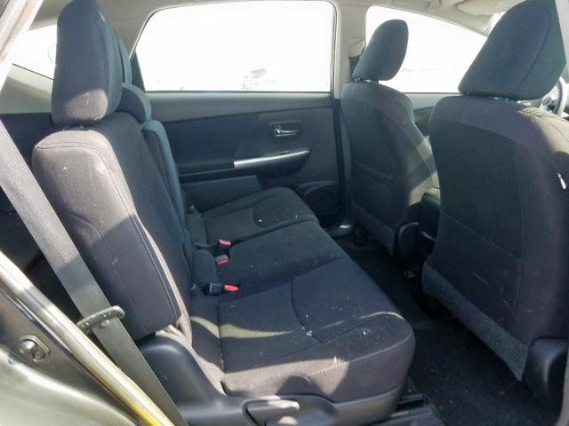 Toyota Prius V 2015