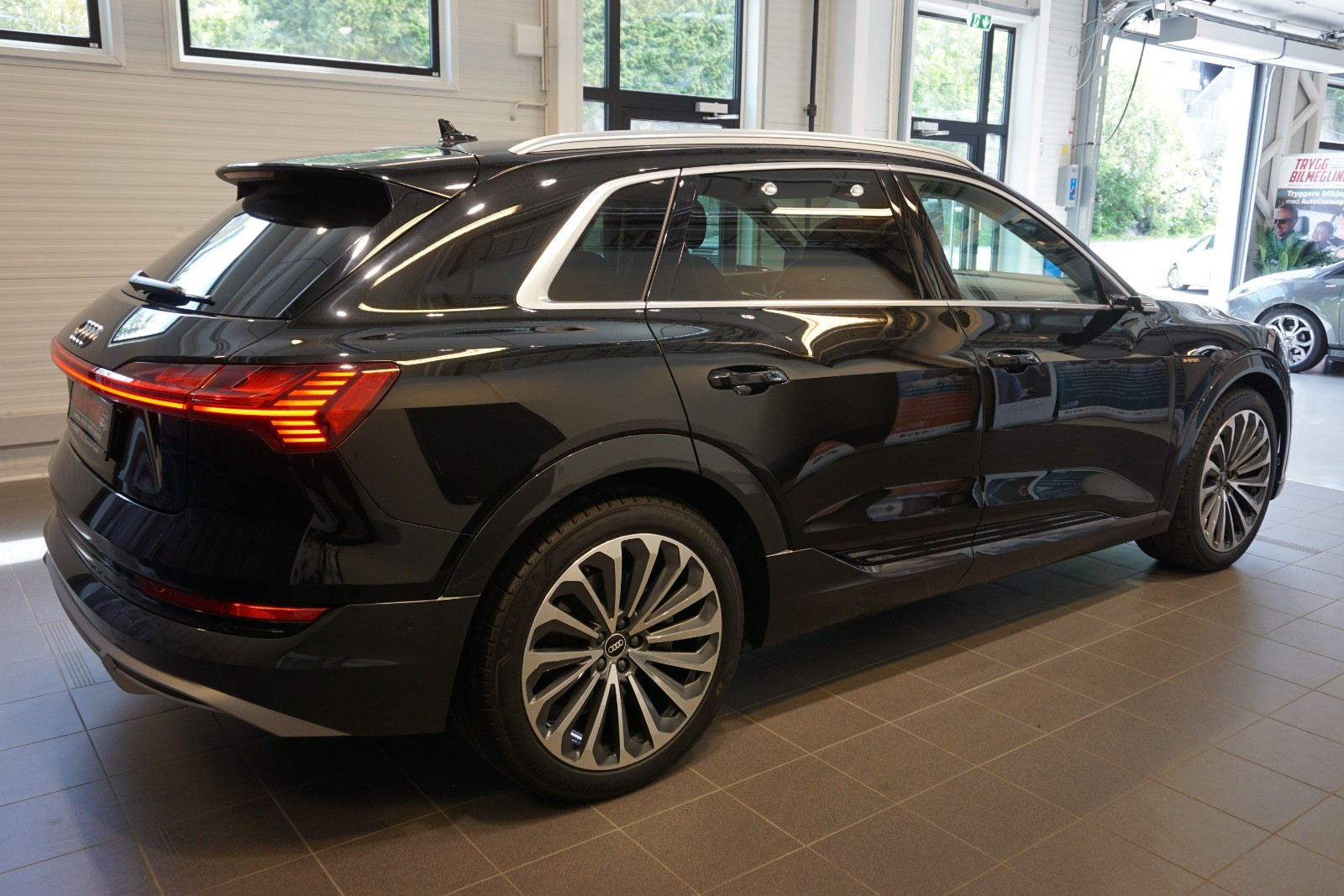 Audi e-tron