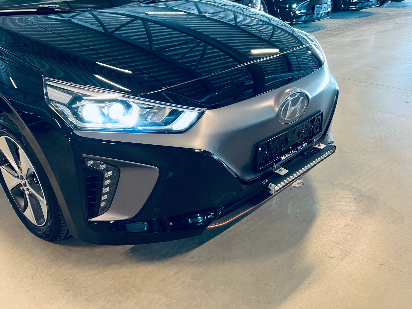 Hyundai IONIQ