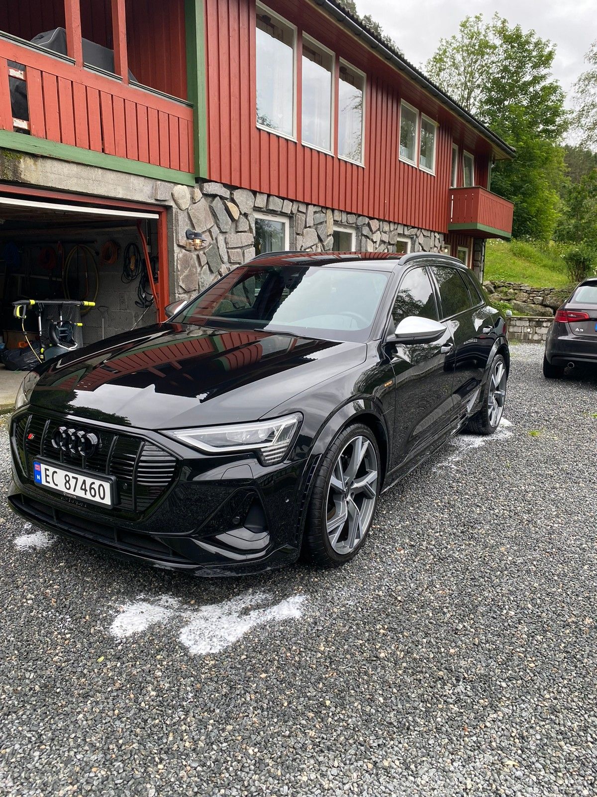 Audi e-tron