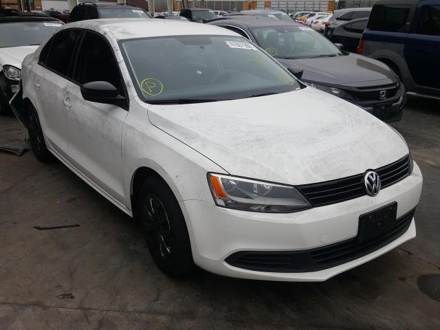 Volkswagen Jetta Base 2014