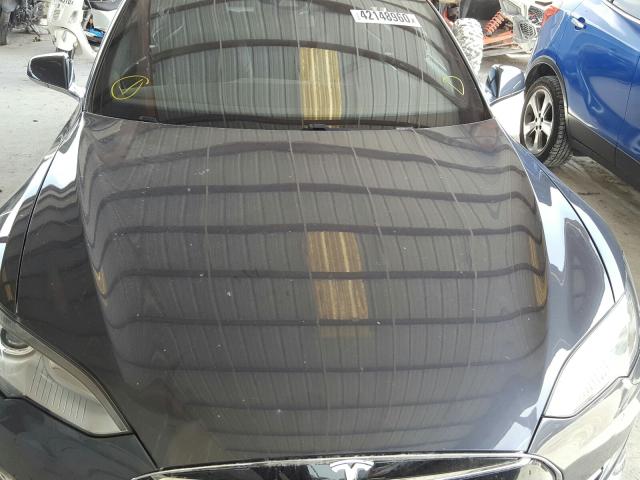 Tesla Model S 2016