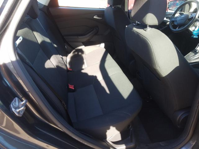Ford Focus SE 2015