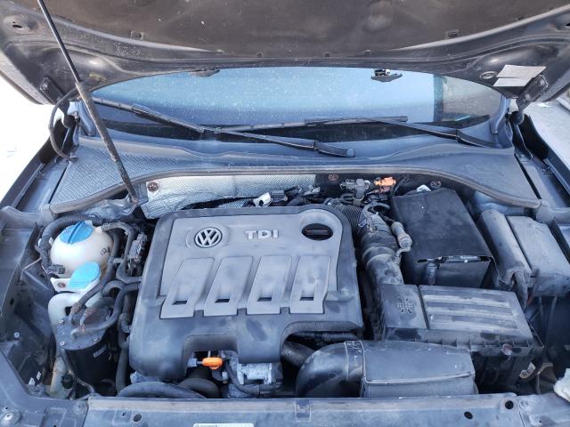 Volkswagen Passat SE 2013