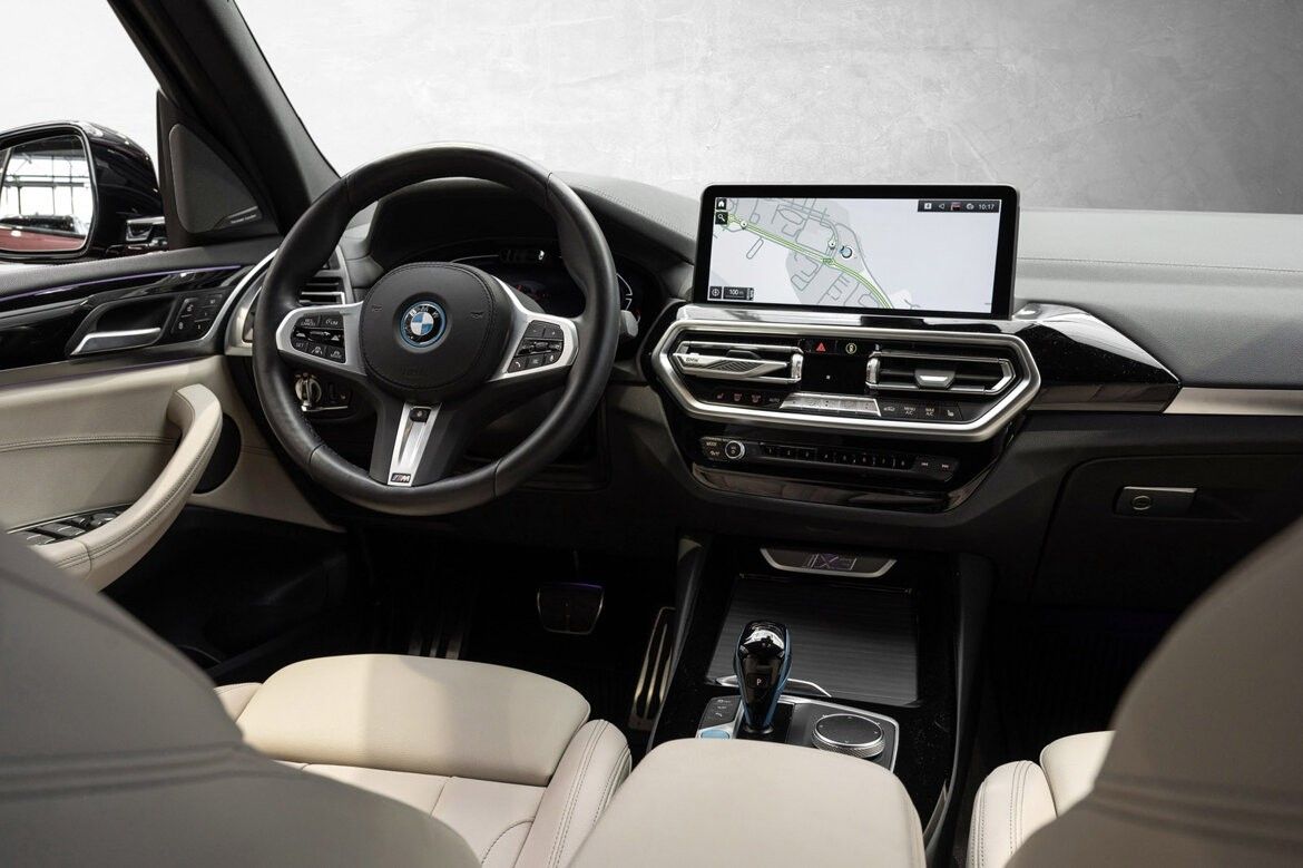 BMW iX3
