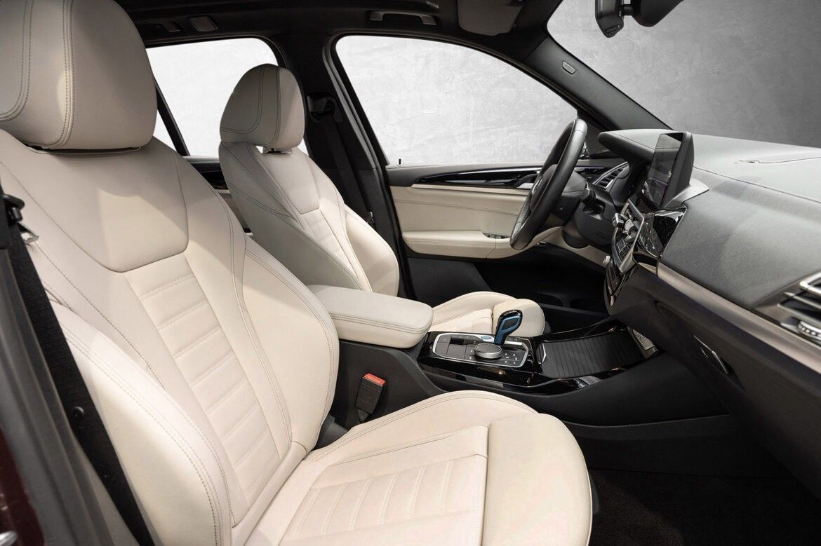 BMW iX3