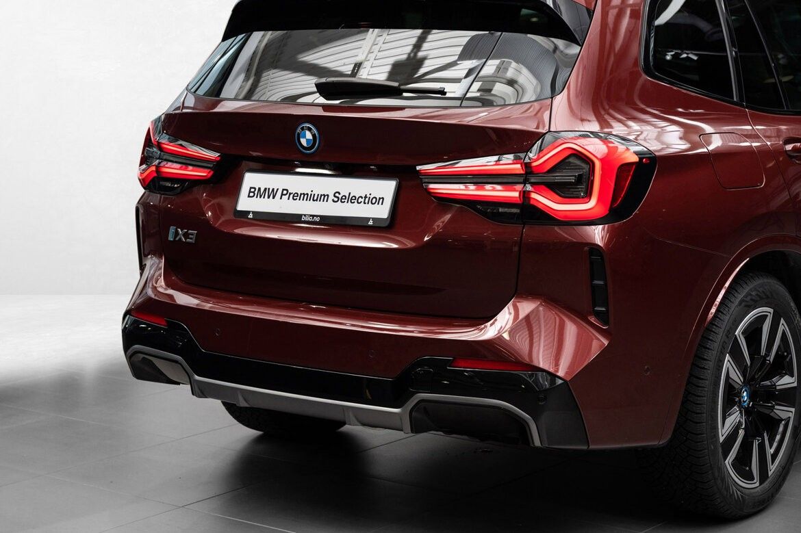 BMW iX3