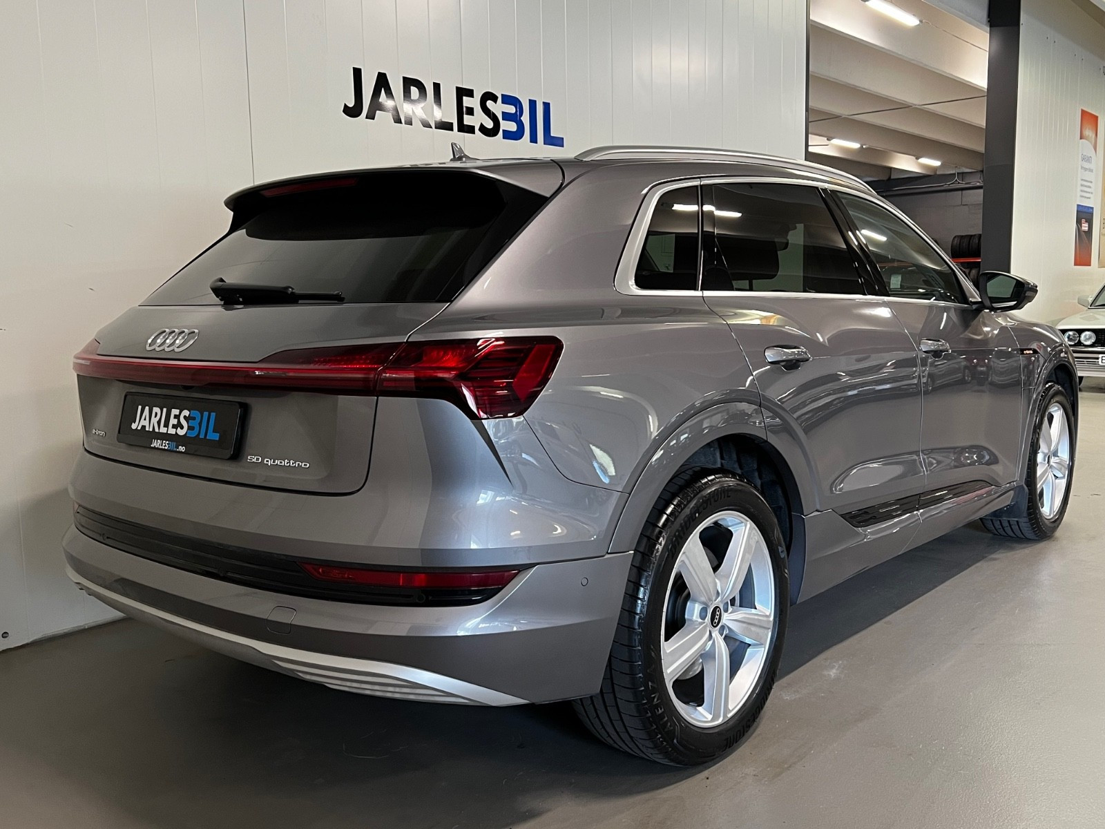 Audi e-tron