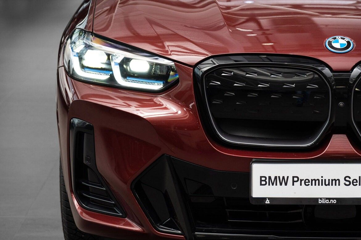 BMW iX3